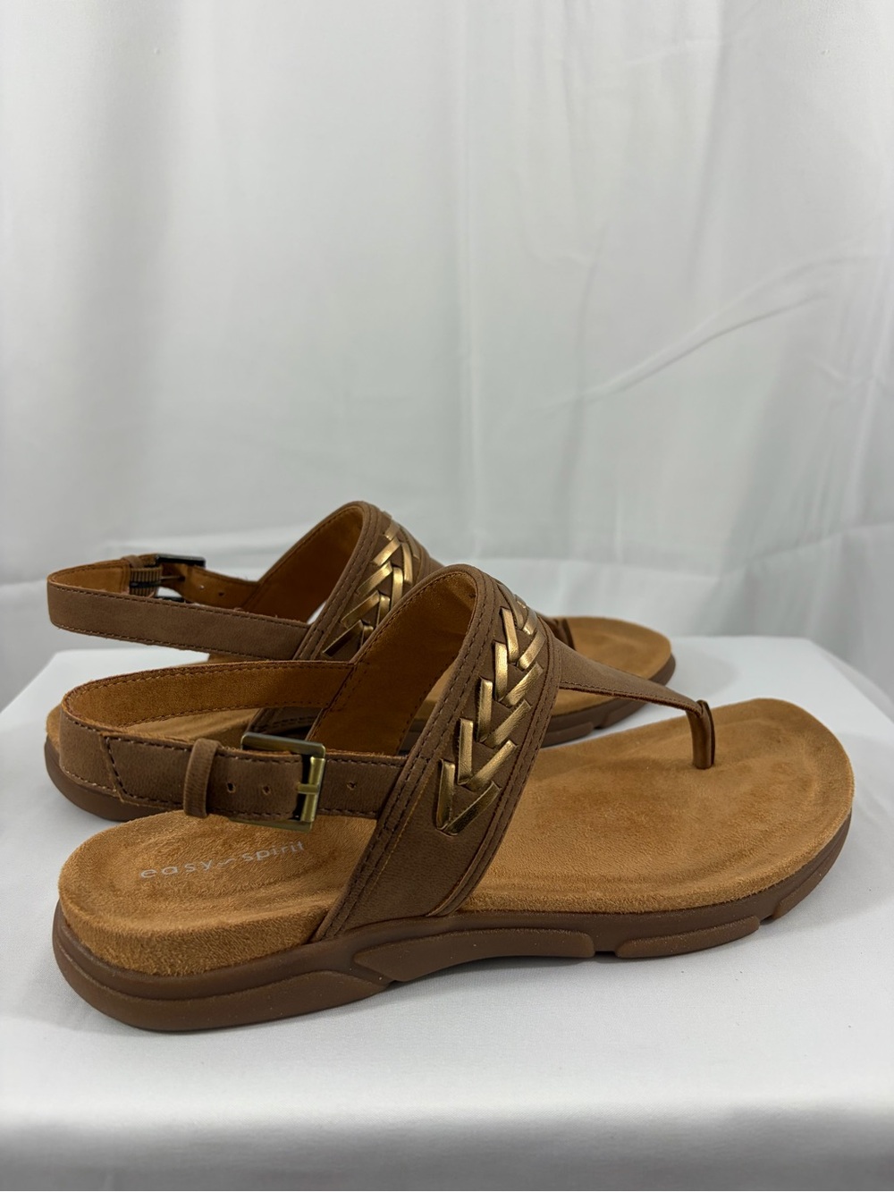 NWT Easy Spirit Women's Size 9 Brown T-strap Sandals with Gold Accent - Picture 4 of 7
